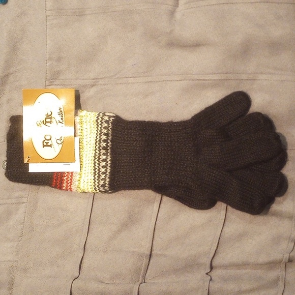 Black Red & Shiny Gold Cable Fine Knit Winter Neck Scarf with gloves - Picture 4 of 6